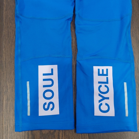 Nike x SoulCycle Capris - Picture 4 of 7
